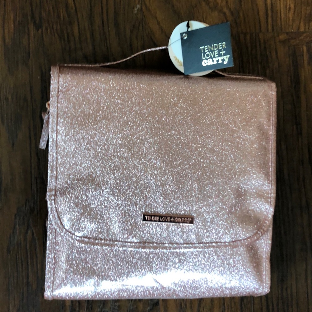 NWT Makeup/toiletries travel case